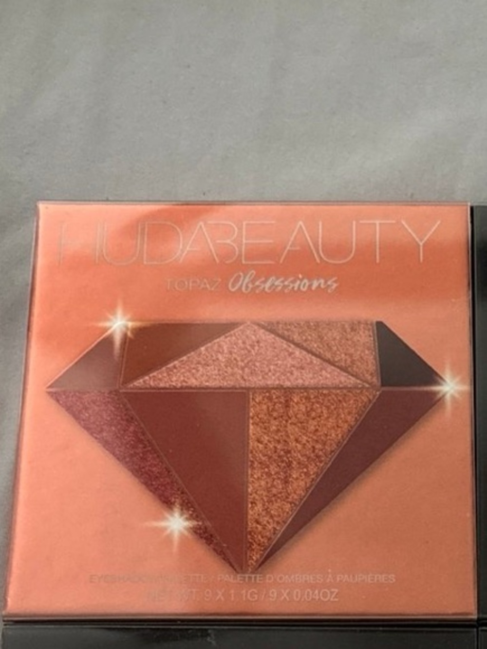 HUDA BEAUTY Topaz Obsessions Eyeshadow Palette